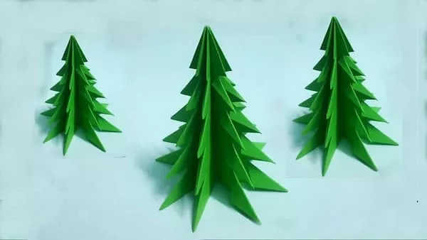 alt: Cây thông Noel 3D làm từ giấy