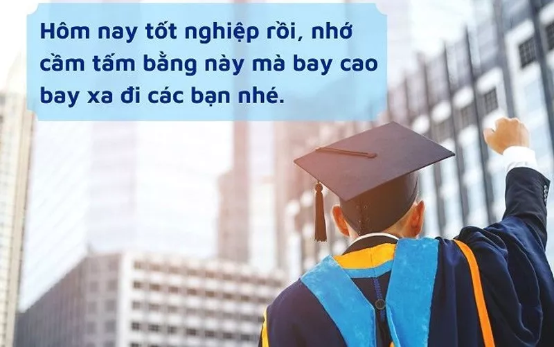 alt text: Hình ảnh bạn bè chúc mừng tốt nghiệp