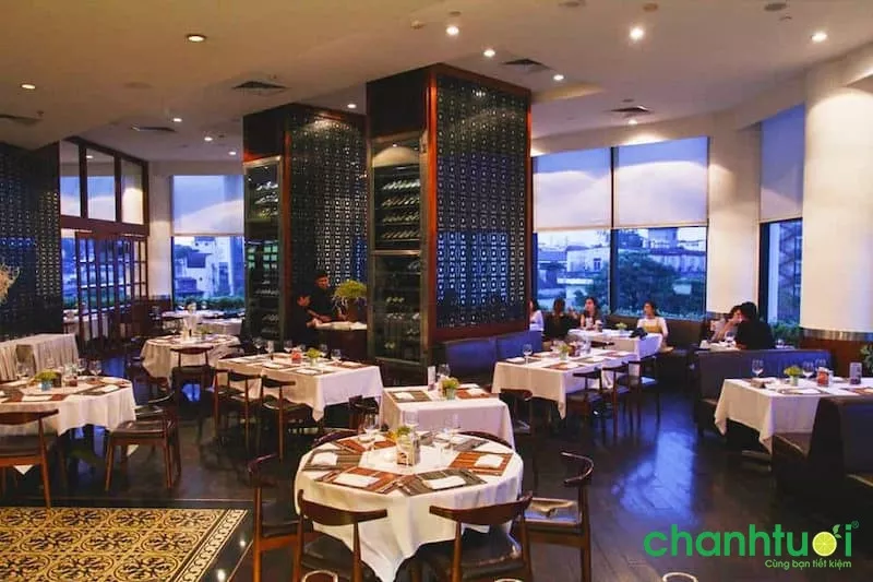 alt text: món bít tết tại Jacksons Steakhouse