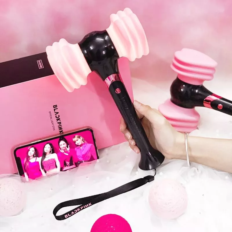 alt text: phiên bản lightstick Blackpink đầu tiên