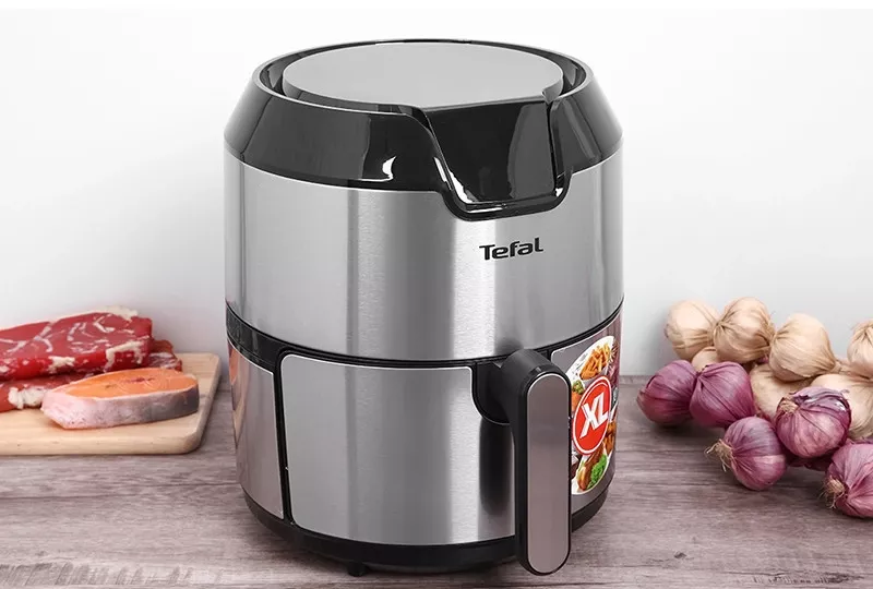 alt text: Thiết kế nồi chiên không dầu Tefal EY401D15