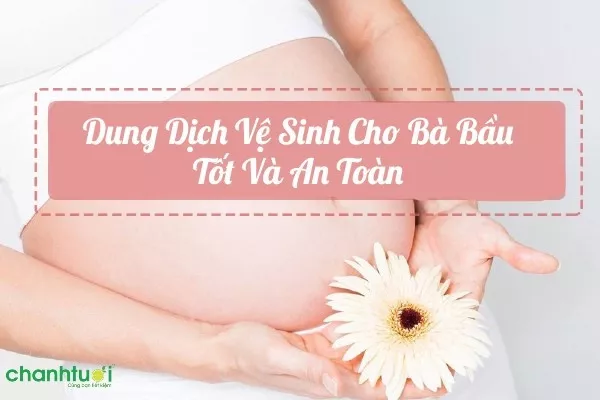 Bà bầu đang tìm hiểu về dung dịch vệ sinh