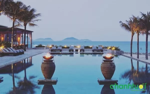 Bể bơi vô cực tại Mia Resort Nha Trang