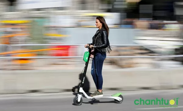 Cận cảnh xe scooter điện