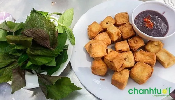 Đậu phụ chấm mắm tôm