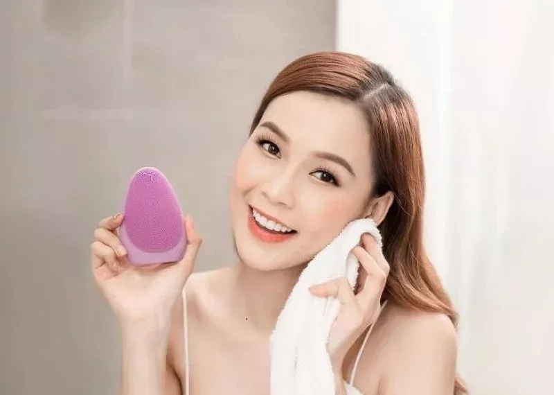 máy rửa mặt có tác dụng gì 2