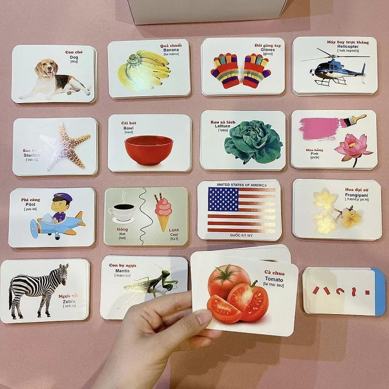 Mẹ và bé cùng học với flashcard