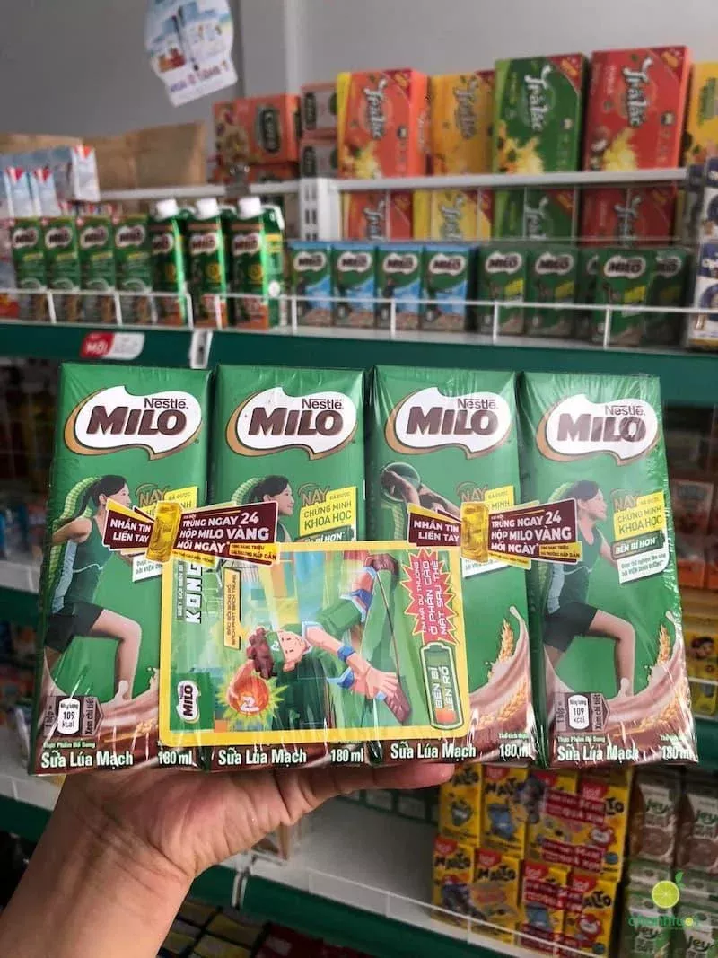 Milo lốc 8 hộp và thẻ cào dự thưởng