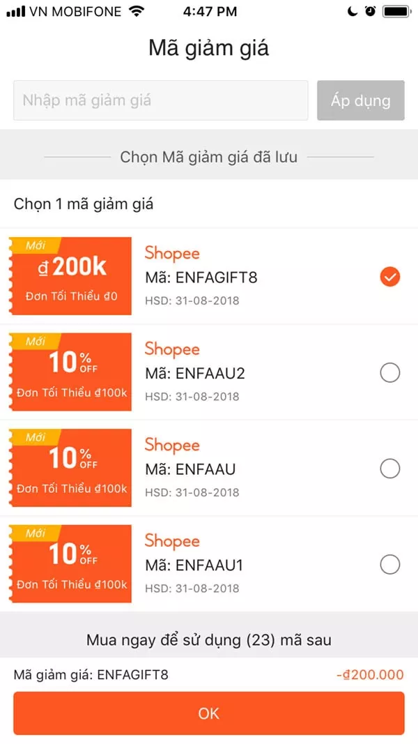 Người mua tìm mã giảm giá trên Shopee