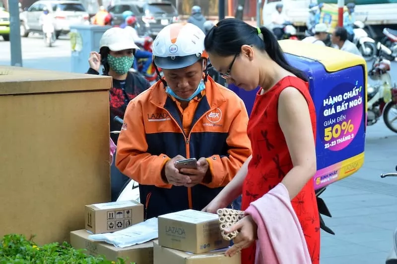 Nguyên nhân Lazada giao hàng chậm và cách xử lý