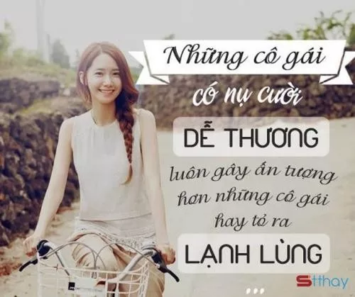 Những cô gái dễ thương với nụ cười trên môi