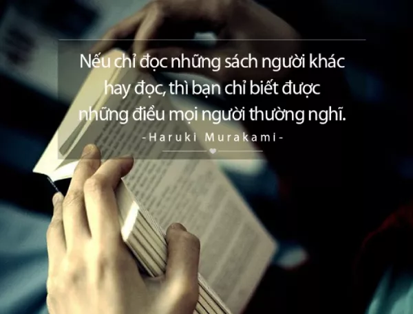 Alt text: Hình ảnh một người đang đọc sách