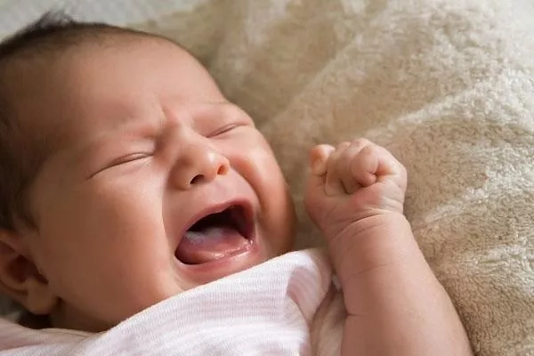 Bé trở nên quấy khóc trong giai đoạn wonder week