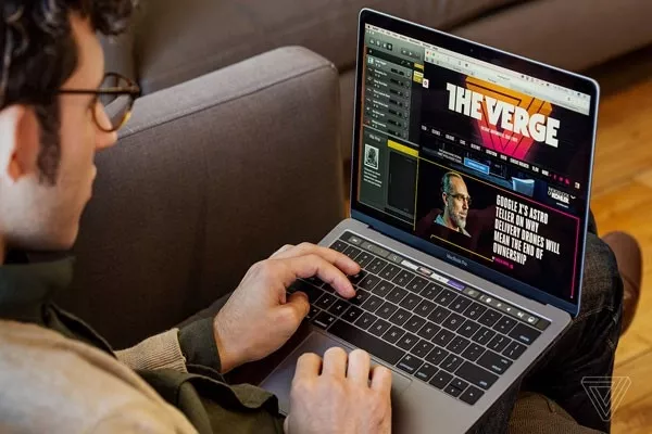 Nên mua laptop hãng nào?