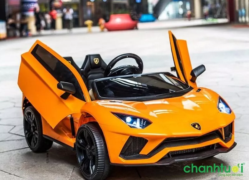 Ô tô điện trẻ em Lamborghini Aventador cánh mở